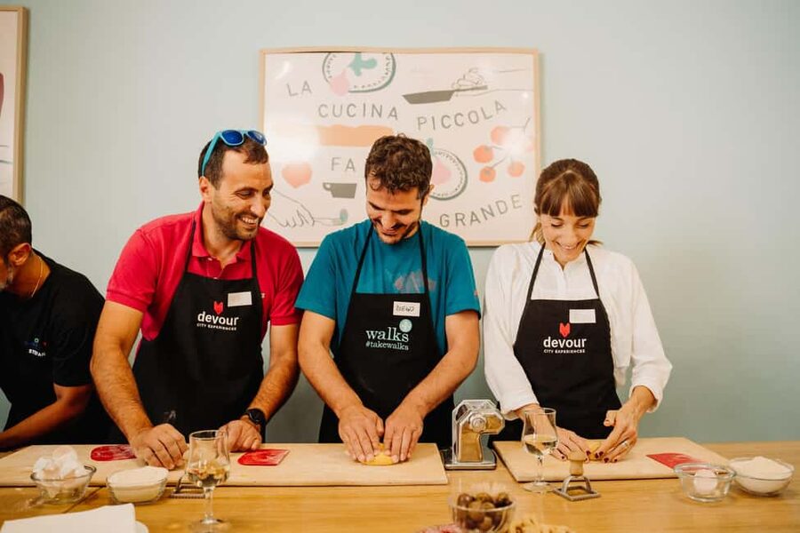 Rome: Fresh Pasta-Making Class with Wine and Gelato - Roman sauces from market ingredients: amatriciana-style know-how