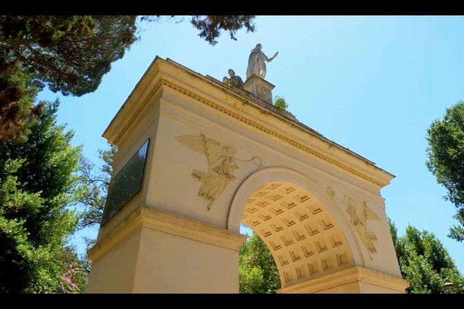 Rome Golf Cart Tour: Highlights & Must See - A market stop in the route