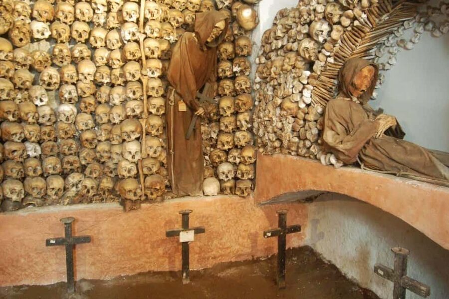 Rome: Guided Catacombs Tour & Capuchin Crypt (Audio Guide) - Meeting at Piazza d’Ara Coeli: Where the Tour Starts
