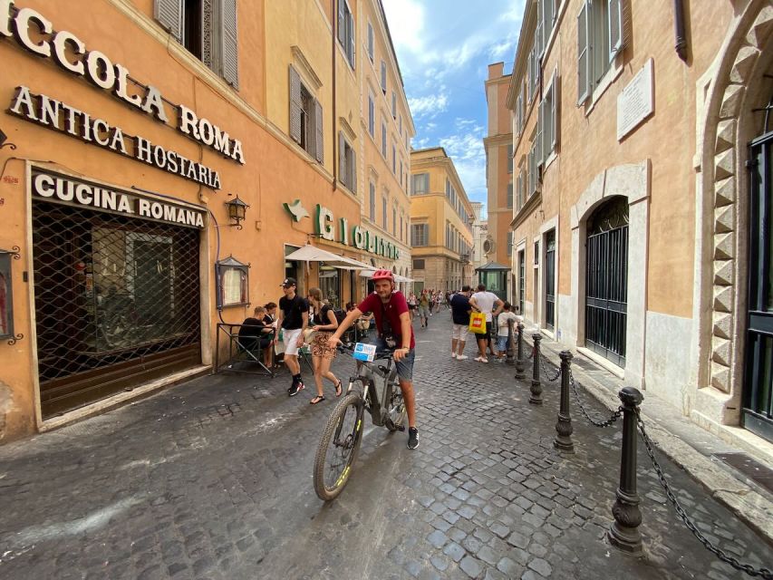 Rome :guided night e-bike tour with typical ice-cream - Why a Rome night e-bike tour beats a walking tour