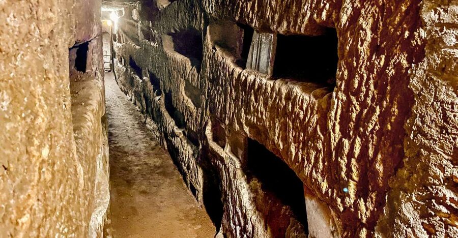Rome: Guided Roman Catacombs Tour with Transfers - Rome Catacombs with Transfers: A Smarter Way to See Domitilla