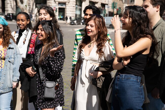 Rome: Guided Small Group Walking Tour of City Highlights - Stop 1: Monumento a Vittorio Emanuele II in a Hurry (That’s the Point)