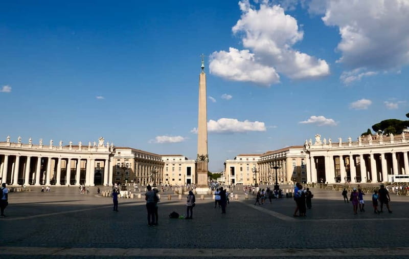 Rome: Guided Tour of St. Peter's Basilica, Grottoes & Square - Who this tour is best for (and who should skip it)
