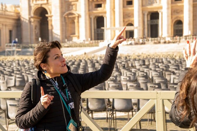 Rome: Guided Tour of St. Peter's Dome Climb, Basilica & Vatacombs - Quick hits before you go