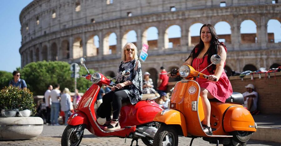Rome: Guided Vespa Experience with Professional Photoshoot - Cruising Past the Colosseum and Piazza Venezia
