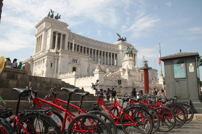 Rome Highlights Bike Tour 3 Hour City Cycling Experience - Piazza del Popolo and Palazzo di Montecitorio: power and everyday movement
