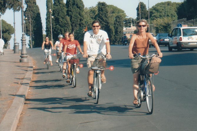 Rome Highlights by E-Bicycle Small group - Vittoriano and the big white piazza you can spot from far away