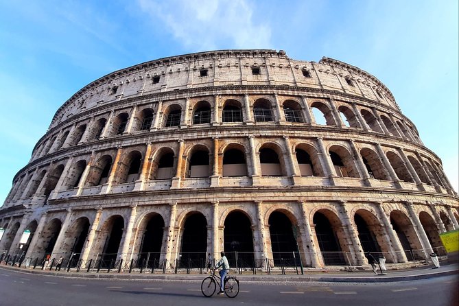 Rome Highlights By Electric Bicycle Private Tour - Victor Emmanuel II and the Start of Via del Corso