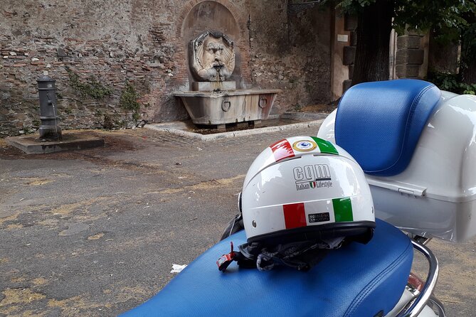 Rome Highlights by Vespa Private guided Tour - Food, wine, and photos: how guides like Mario and Fabio make it feel personal