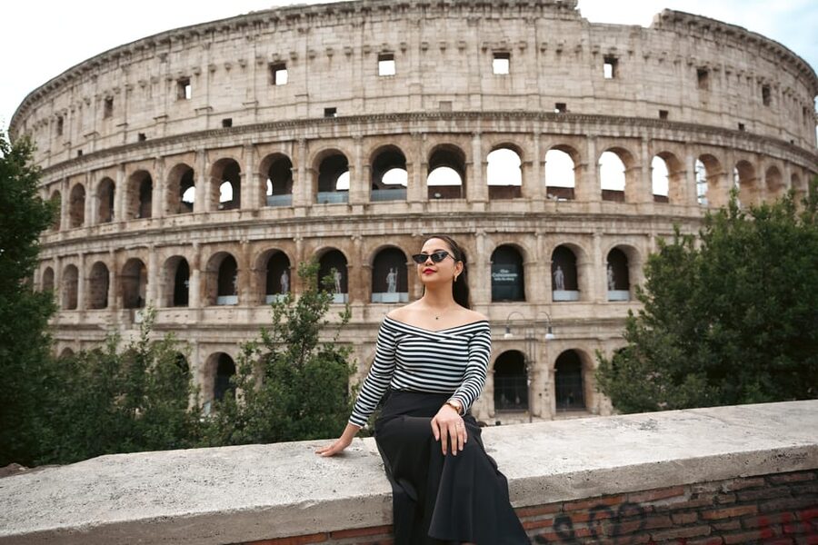 Rome: Highlights Photo Shoot for Memorable Moments - Colosseum Photos: Where Pose Coaching Becomes Real