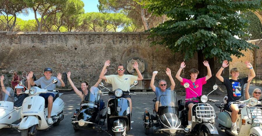 Rome: Highlights Vespa Sidecar Tour with Coffee and Gelato - Piazza Venezia to the Colosseum: quick stops with great angles