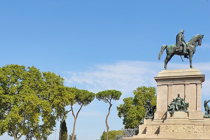 Rome in a Day golf cart tour for cruisers with Pizza & Gelato - Headsets, Cold Water, and Lunch-Mode Comfort