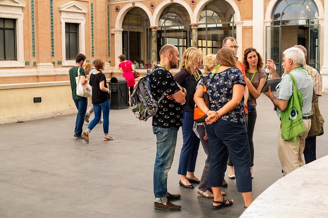 Rome in a Day Tour with Vatican, Colosseum and Historic Center - Trevi Fountain and Piazza Venezia: postcard sites with only half an hour each