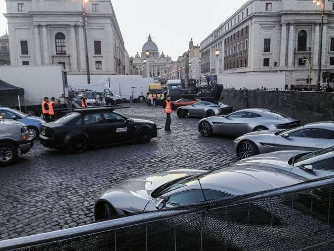 Rome: James Bond Spectre Tour by Minivan - Vatican City, Janiculum Hill, and Capitoline Hill: The “Film Set” Feeling