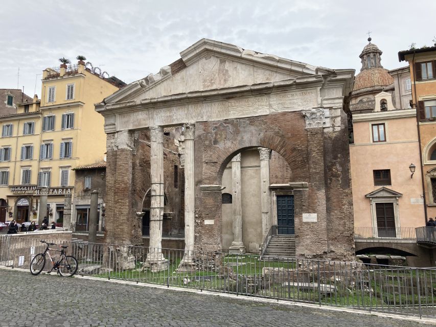 Rome: Jewish Ghetto, Great Synagogue & Trastevere Tour - Crossing Toward Tiber Island: A Physical and Visual Divider