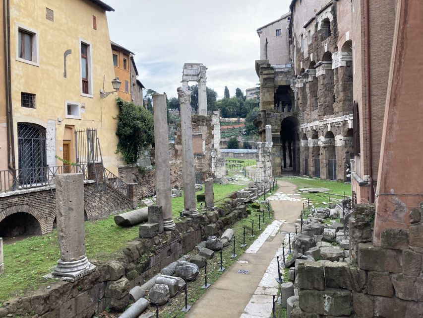 Rome: Jewish Ghetto, Great Synagogue & Trastevere Tour - The Great Synagogue of Rome: What You’ll Appreciate More After the Streets