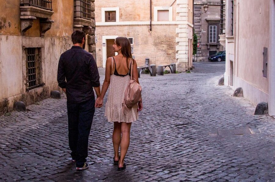 Rome: Jewish Ghetto Walking Tour - Tiber Island crossover: the oldest functioning bridge and stories that hit hard