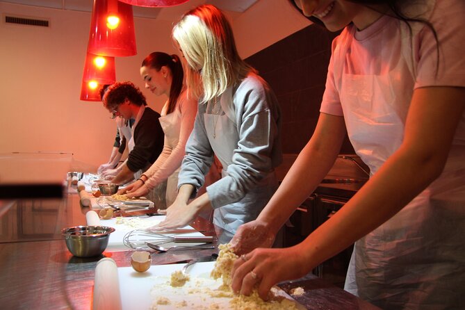 Rome: Lasagna, Fettuccine Pasta and Tiramisu Cooking Class - Where You Meet and How to Plan Your Timing
