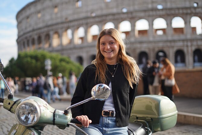Rome: Lizzie McGuire Experience with Vespa Tour - Meeting at Via del Colosseo: the start that sets the tone
