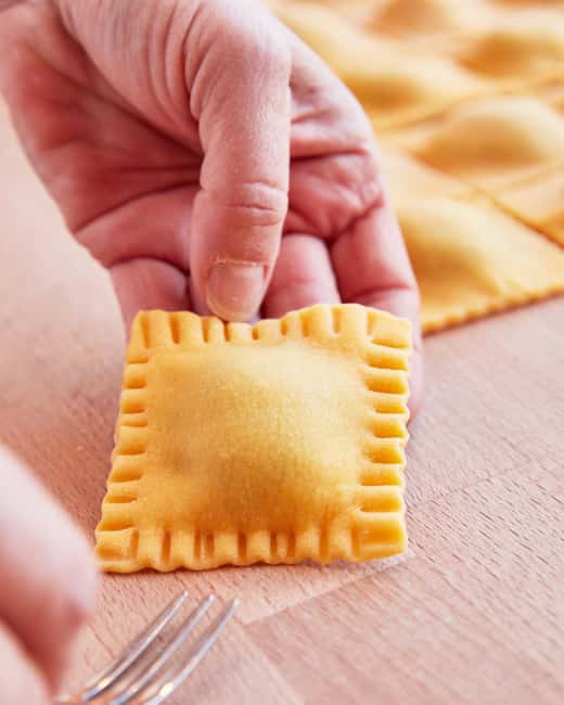 Rome & Milan: Cooking class & wine pairing at Come Na Vorta - Free-flowing Prosecco, bruschette breaks, and wine at the table