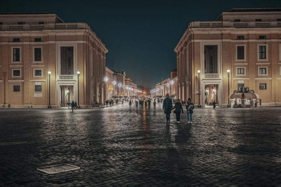 Rome Night Golf Cart Tour with Access to an Exclusive Dinner - Piazza Venezia and the downhill lead into dinner in Monti