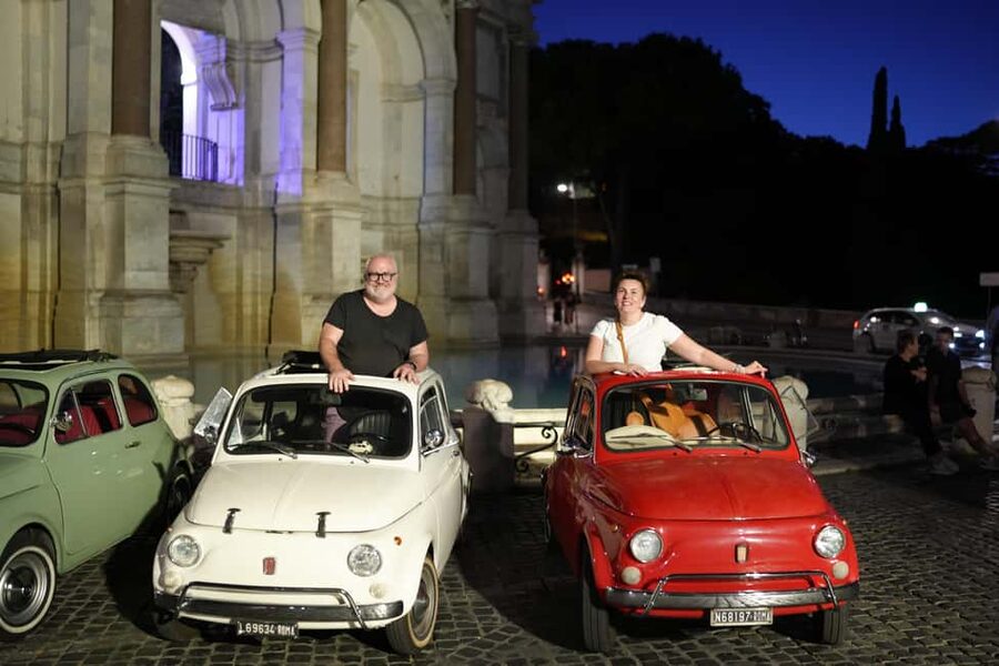 Rome: Night Photo Session in a Fiat 500 with Aperol Spritz - Piazza Trilussa and the local nightlife energy
