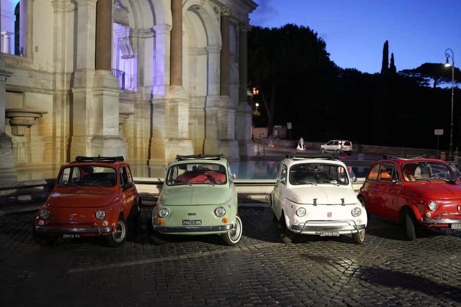 Rome: Night Photo Session in a Fiat 500 with Aperol Spritz - Aperol Spritz on the move: a small luxury that keeps the mood right
