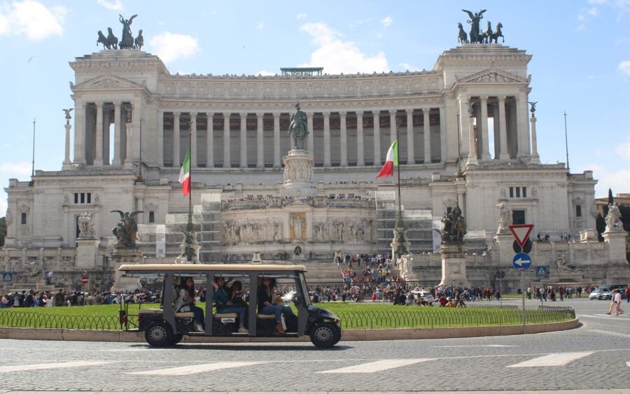 Rome: Night Tour of the City by Golf Cart (Private option) - Starting Near the Colosseum: Getting Your Bearings Fast