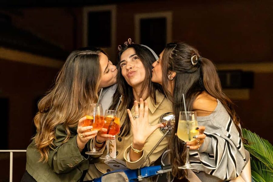 Rome: Nightlife Tour & Guided Bar Crawl with Games & Karaoke - Practical Tips for a Smooth Night (Comfort Matters)