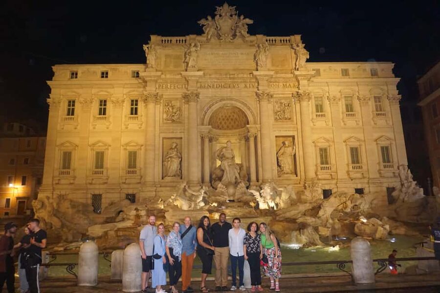 Rome: Nocturnal Golf Cart Tour - Imperial Rome and the Colosseum area: stop for photos, then take it in