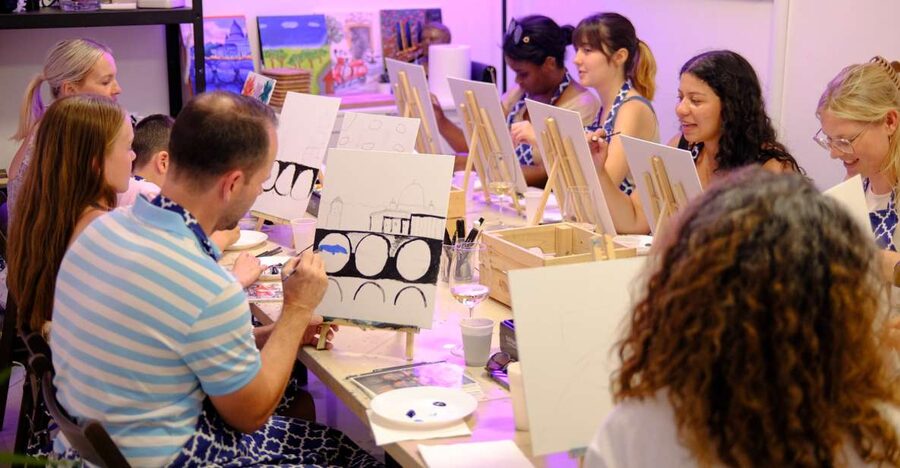 Rome: Painting Class with Unlimited Wine - Unlimited Italian Wine and Roman Pizza: how the evening flows