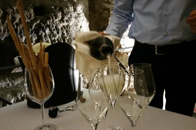 Rome Pantheon: Fine Food & Wine Pairing Dinner with Sommelier - The Pantheon Encore: Ending Under Moonlight