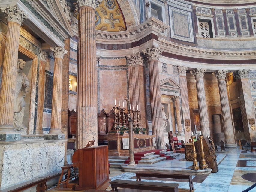 Rome: Pantheon Priority Entry Ticket & Interactive App - Crowd reality inside: how to enjoy it without feeling rushed