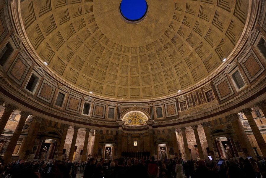 Rome: Pantheon Timeless Marvel Guided Tour with Entry Ticket - How the guide keeps the tour short without feeling rushed