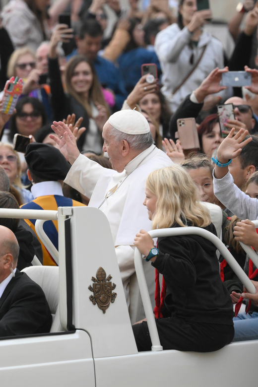 Rome: Papal Audience Experience - After the Audience: Mass at St. Peter’s Basilica and your free exploring time