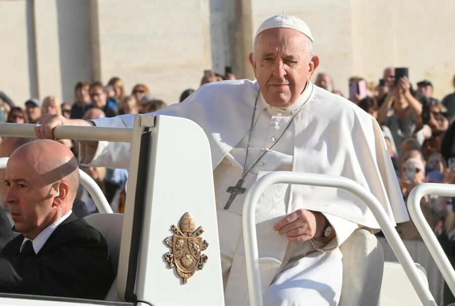 Rome: Papal Audience Experience - What to bring (and what to leave behind) for Vatican security
