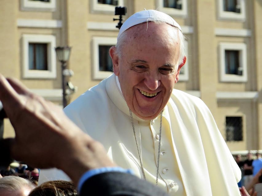 Rome: Papal Audience Guided Tour at St. Peter’s Square - Security rules and the dress code: what can slow you down