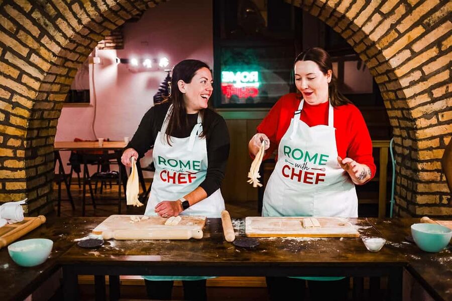 Rome: Pasta Class with 3 Spritz or Tiramisu by the Colosseum - Why This Rome Pasta Class Starts With a Win Near the Colosseum