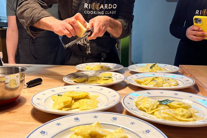 Rome Pasta Making Class with Italian Sauces and Wine Included - Where It Starts: The Meeting Point and the Mood