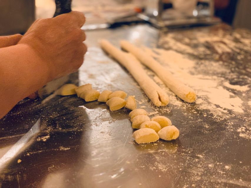 Rome: Pasta & Tiramisu Class with Free Flowing Fine Wine - A Family-Run Pasta and Tiramisu Workshop, Rome-Style