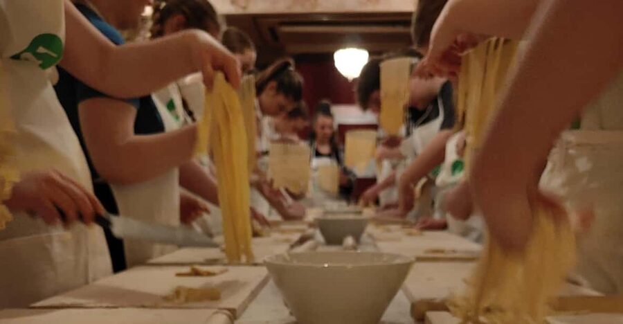 Rome: Pasta & Tiramisu Cooking Class near the Spanish Steps - Why this class near the Spanish Steps feels like a smart Rome plan