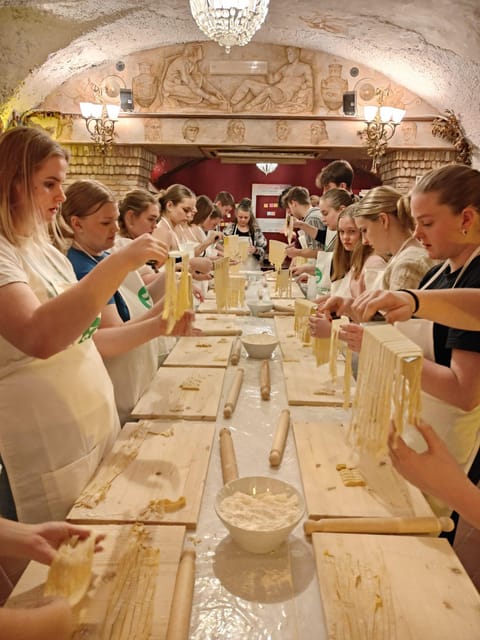 Rome: Pasta & Tiramisu Cooking Class near the Spanish Steps - Fresh pasta from egg and flour: what you actually learn