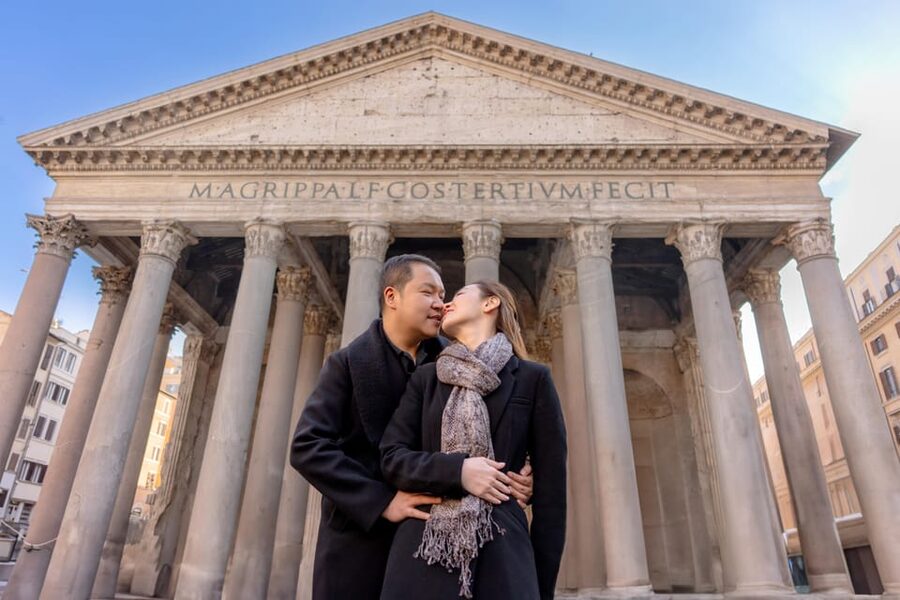 Rome: Personalized Photoshoot outside the Colosseum - Who this Colosseum photoshoot suits best