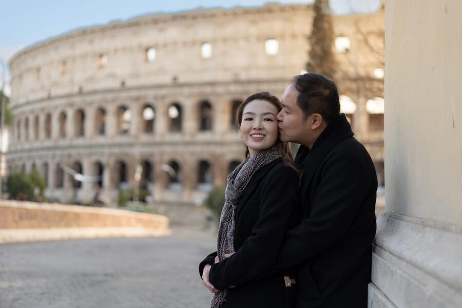 Rome: Personalized Photoshoot outside the Colosseum - What to bring so the shoot feels smooth