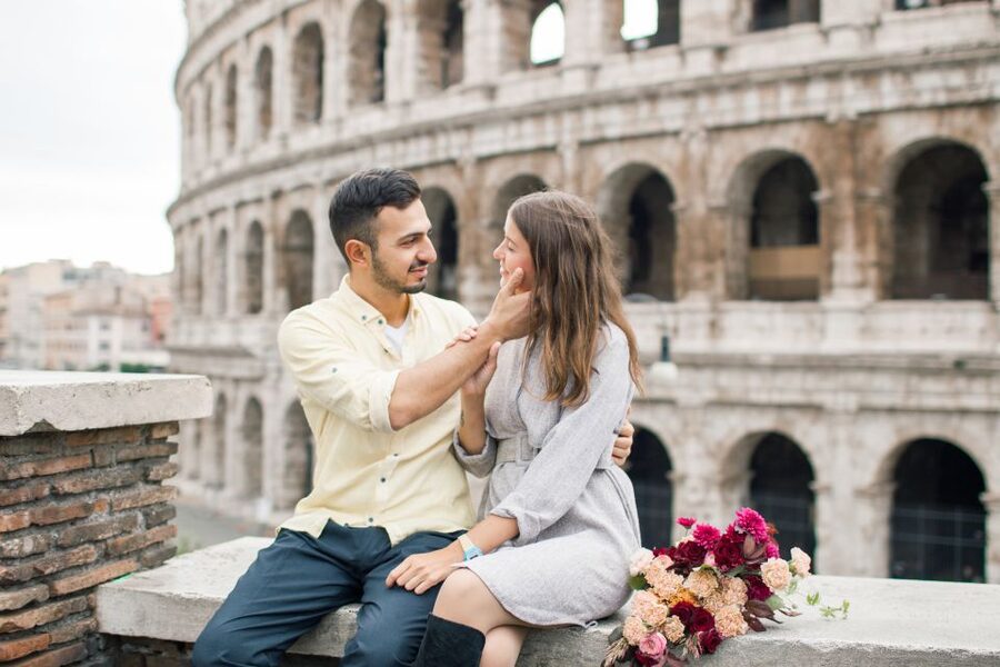 Rome: Personalized Photoshoot outside the Colosseum - Meeting points and the gentle walking route near Roman Forum