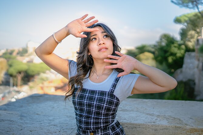 Rome: Photo Shoot in Rome with Professional Photographer - Colosseum Photo Stop: More Than a Landmark Pose
