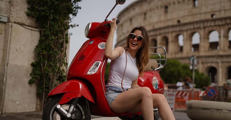 Rome: Photography services by Vespa with Aperol Spritz - Colosseum to Circus Maximus: iconic sights with less walking