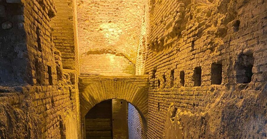 Rome: Piazza Navona and Trevi District Underground Pass - Redeeming your voucher at Piazza Navona 25 and starting smoothly