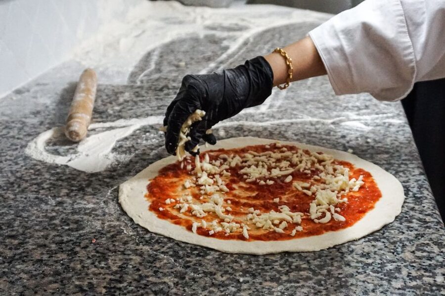 Rome: Pizza and Tiramisu Cooking Class in Piazza Navona - Your table, your wine (and the small-group vibe)