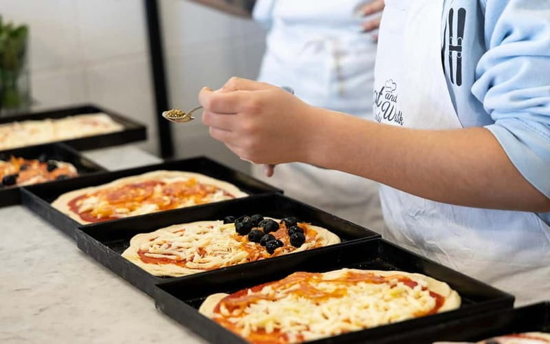 Rome: Pizza and Tiramisù Cooking Class with Glass of Wine - Who Should Book This Pizza and Tiramisù Class in Rome?
